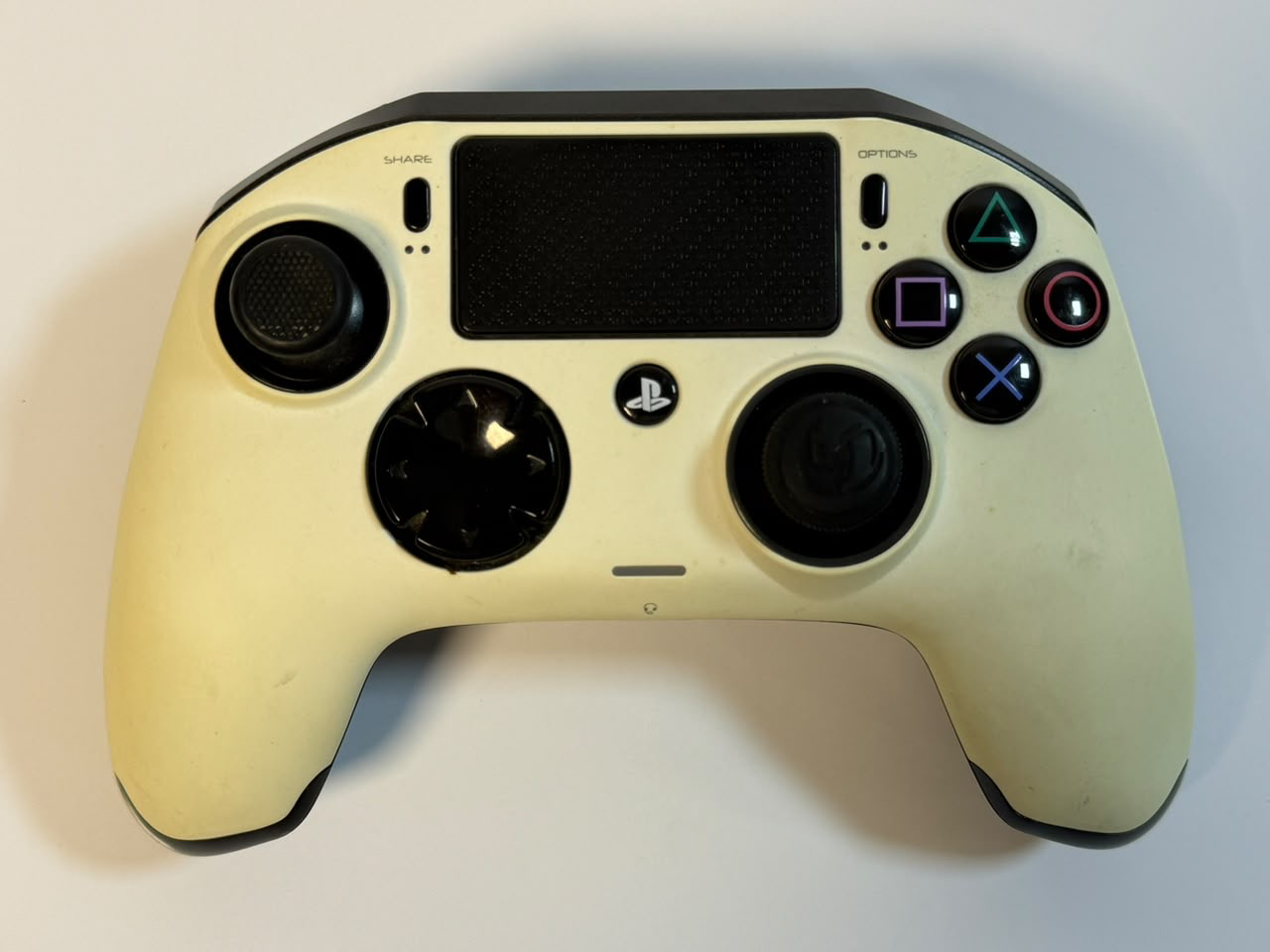 Controle Sem Fio Nacon Revolution Pro Controller - Branco